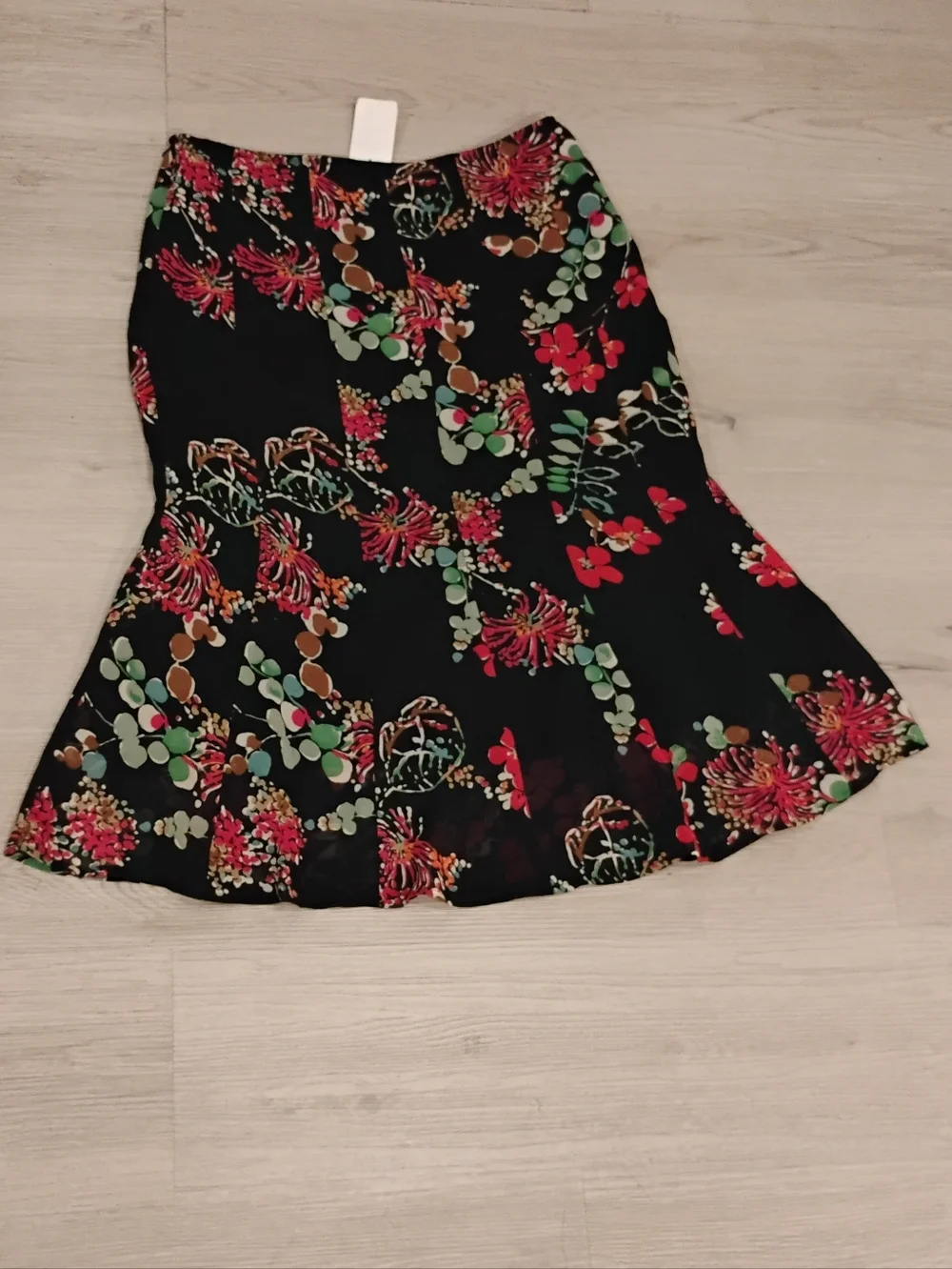 NWT Deadstock 2000s Van Heusen Floral Flare Bottom Skirt - Picture 3 of 5